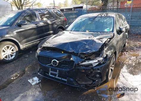 2024 Volvo S60 B5 Plus Dark Theme из США, поврежденный, VIN 7JRL12FL1RG305567